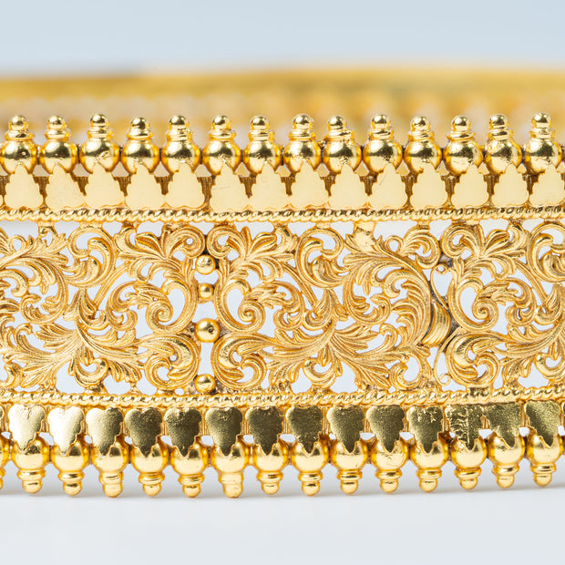 Classic Gold-Plated Filigree Bridal Waist Belt with Intricate Floral Design
