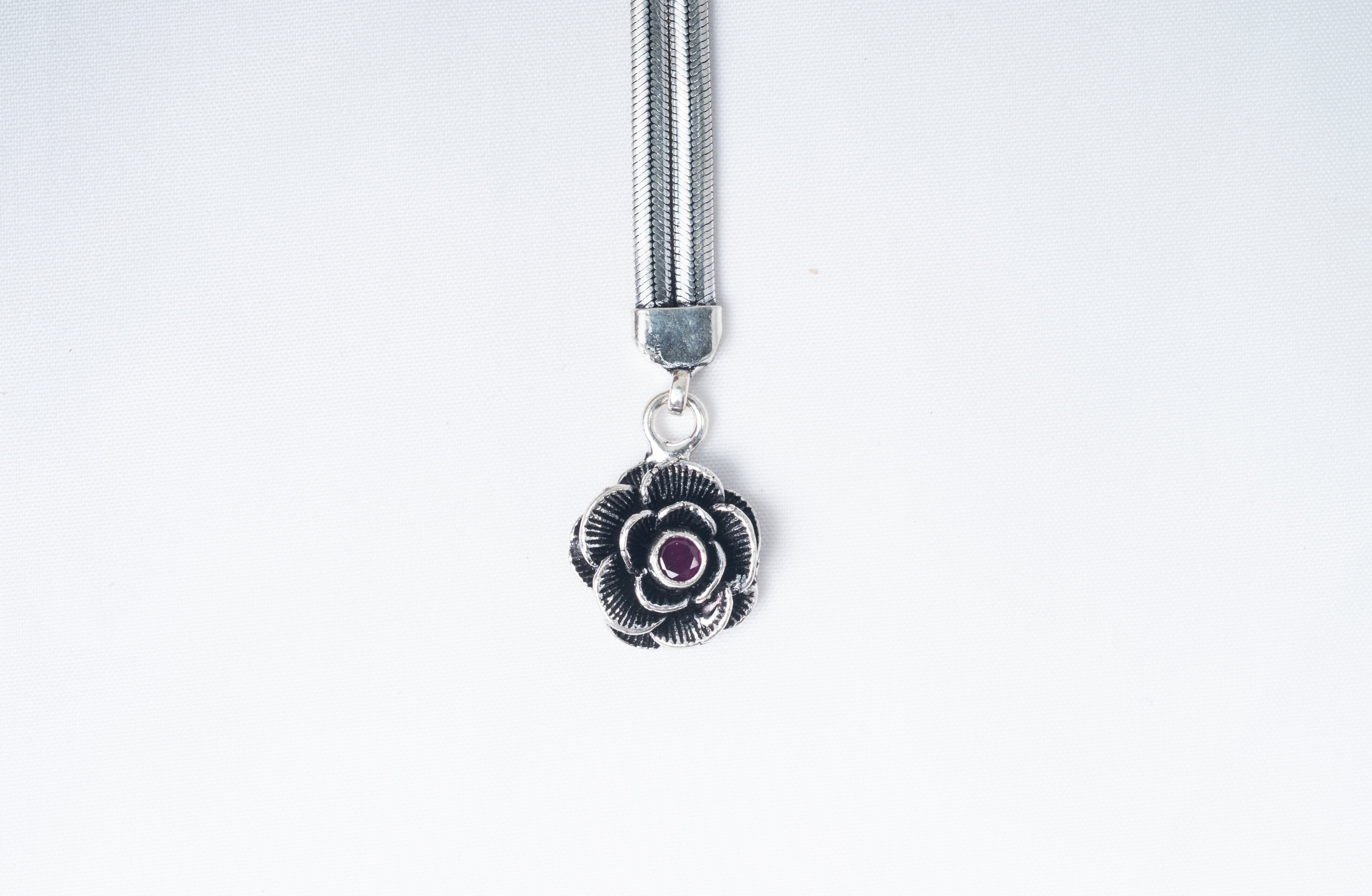 Floral Ruby Stone 925 Sterling Silver Keychain – Antique Rose Charm Key Holder