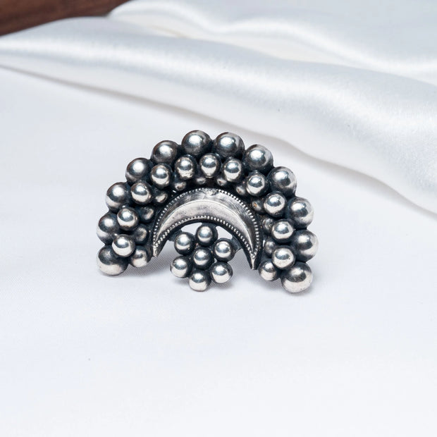 Crescent Oxidised Ring