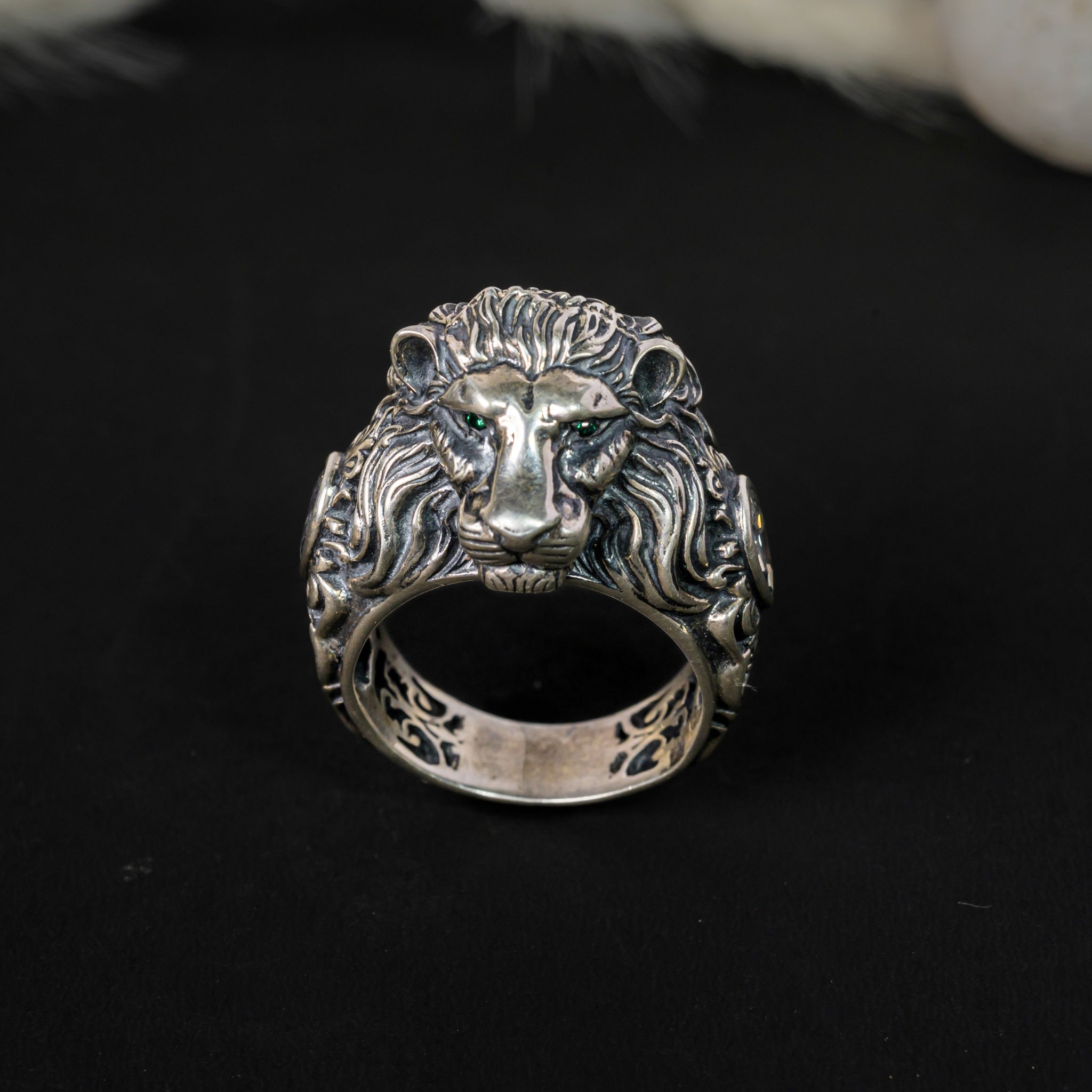 Green Eye Lion Ring