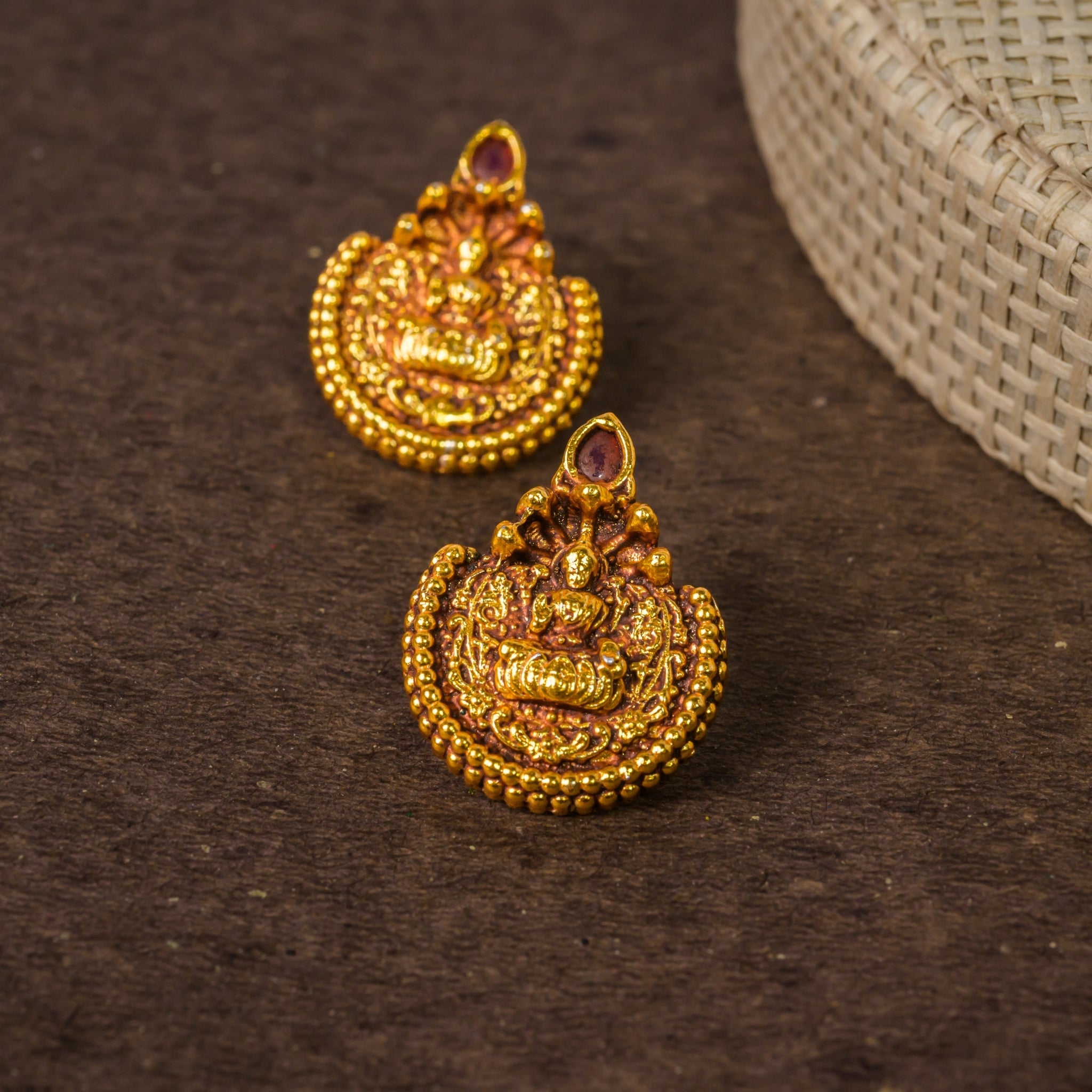 Lakshmi Nag Pndt Set