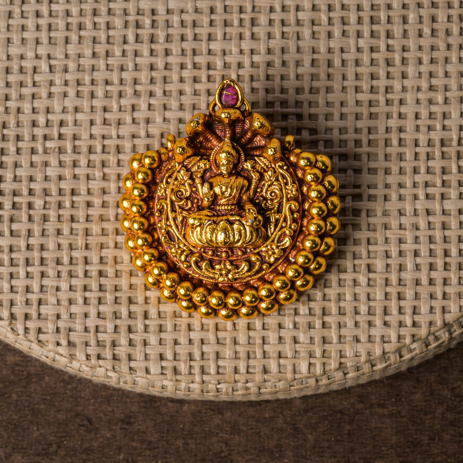 Lakshmi Nag Pndt Set