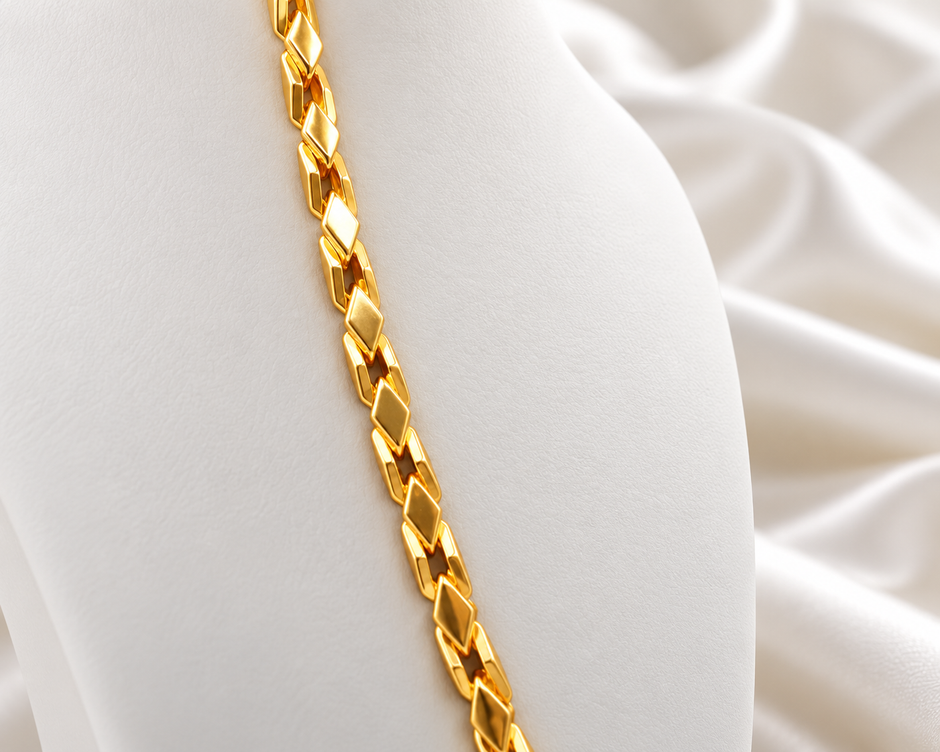 Gold Tone Diamond-Shaped Link Chain Necklace