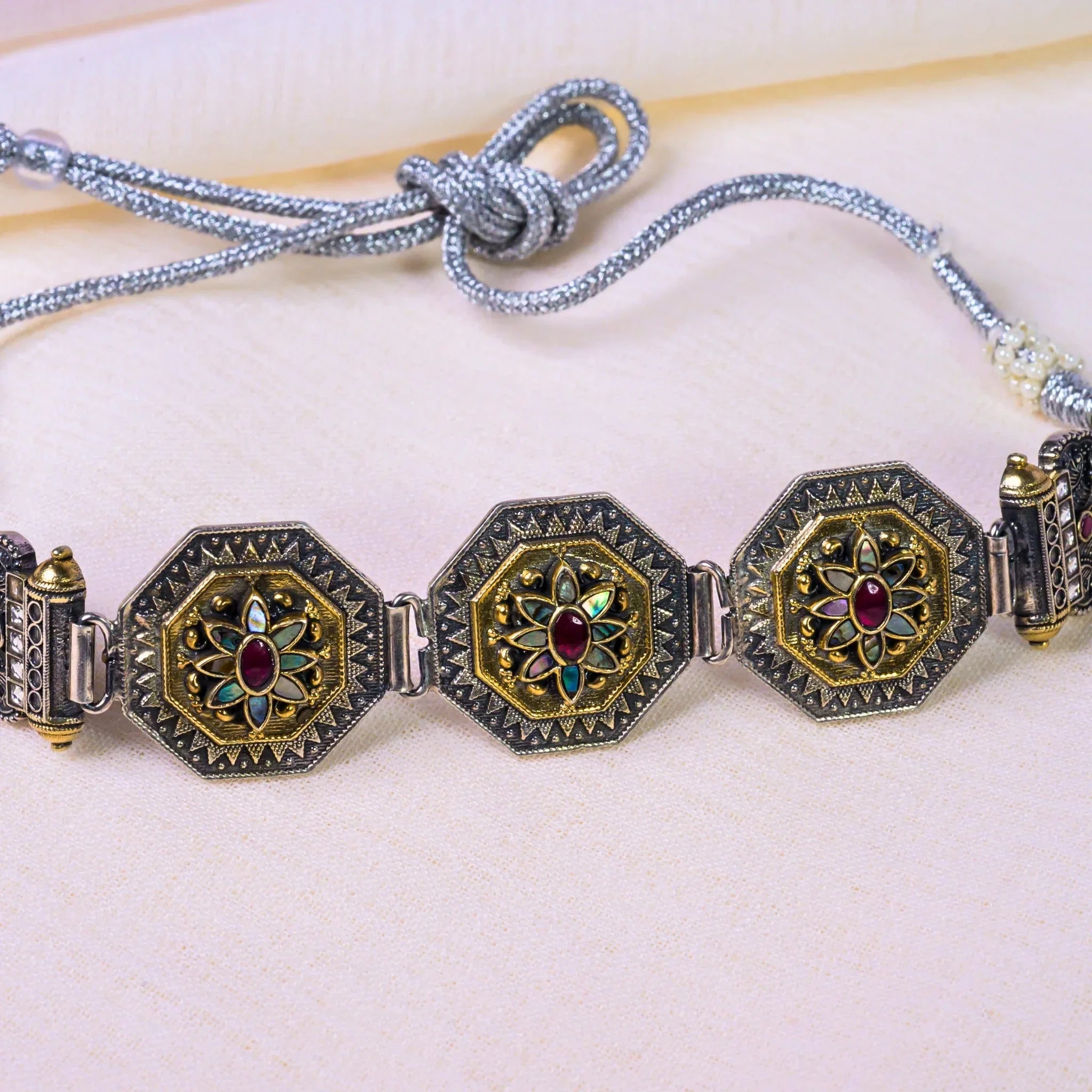 Octagon DT - Varenya Galleria