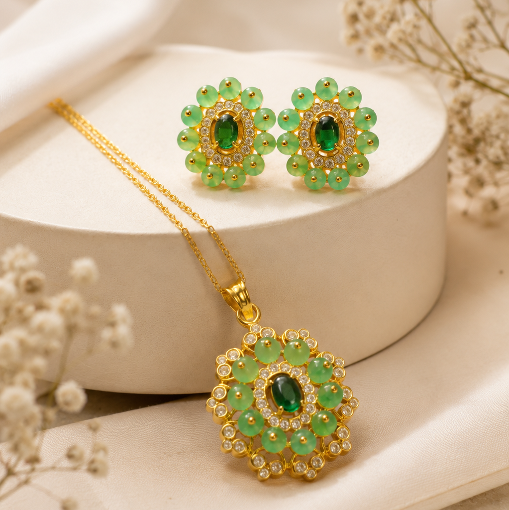 Emerald Green Floral 925 Sterling Silver Gold Polished Pendant Set