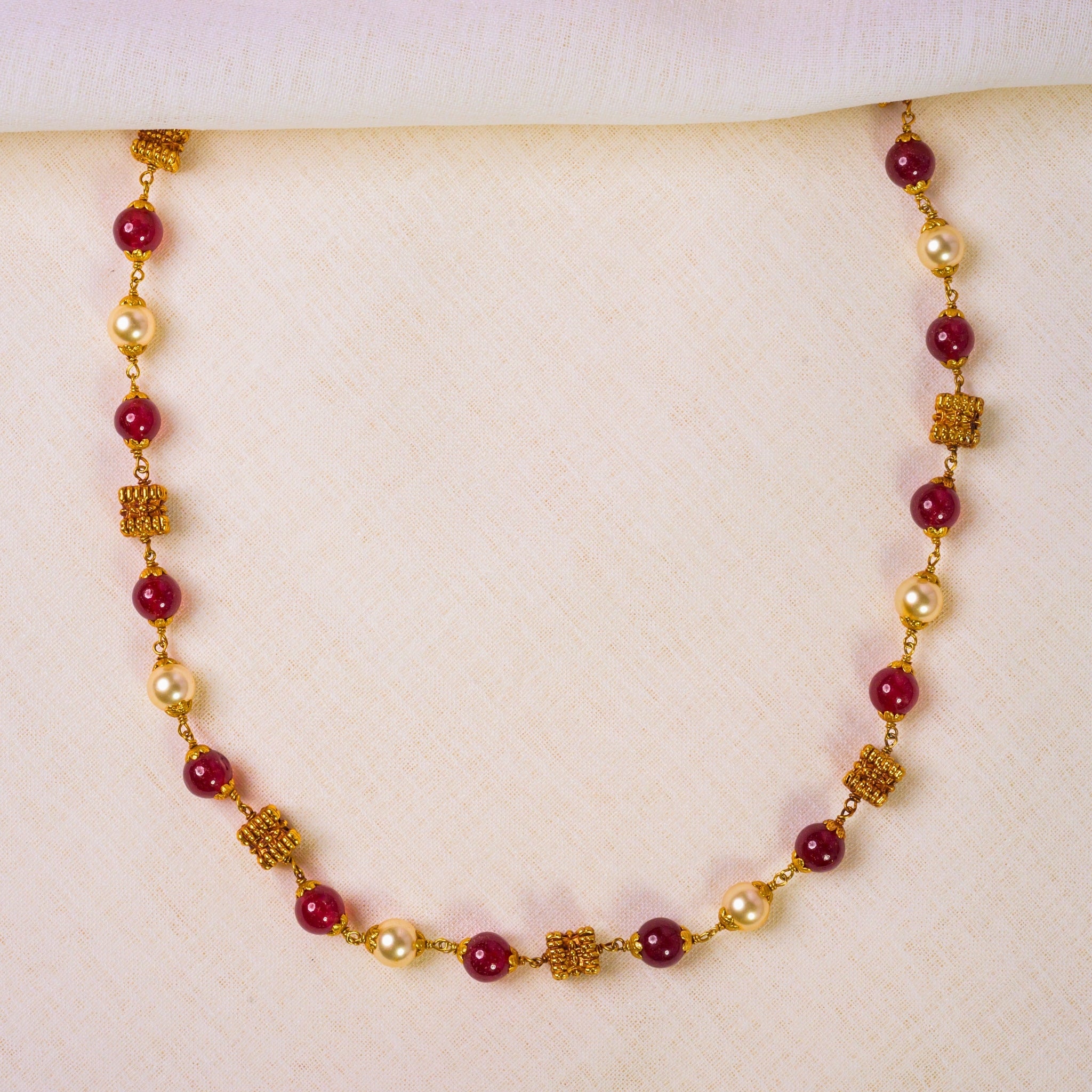 Ruby pearl gold singline