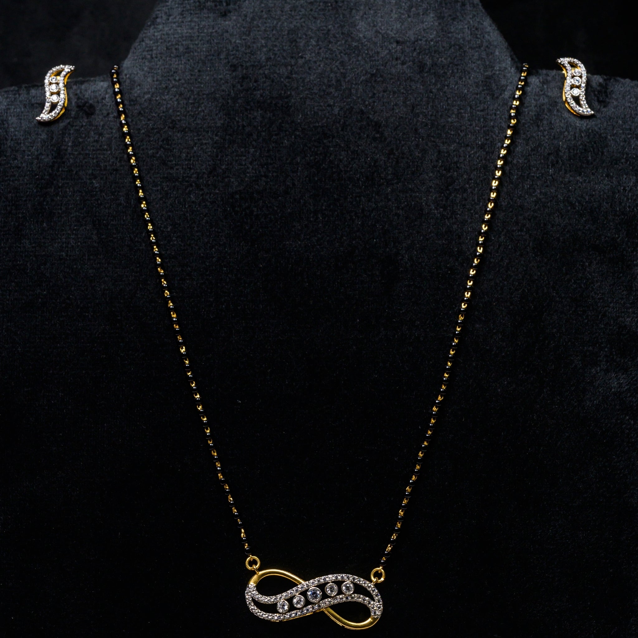 Sacred Necklace Infinity