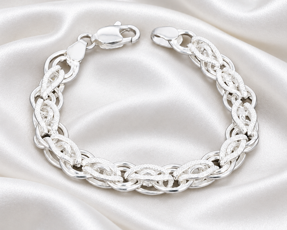 Elegant Interlinked 925 Sterling Silver Designer Chain Bracelet