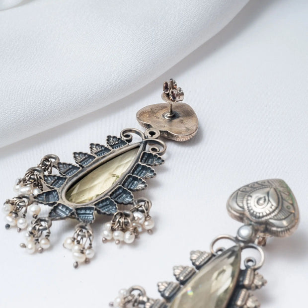 Spade Glass Stone Hanging Earrings in 925 Premium Silver Jewelry for Women