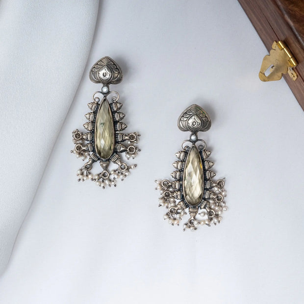 Spade Glass Stone Hanging Earrings in 925 Premium Silver Jewelry for Women