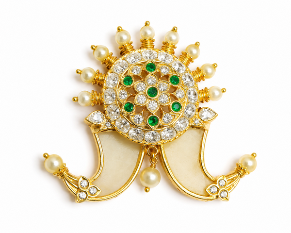 Royal Emerald Kundan 925 Sterling Silver Gold Polished Tiger Nail Pendant