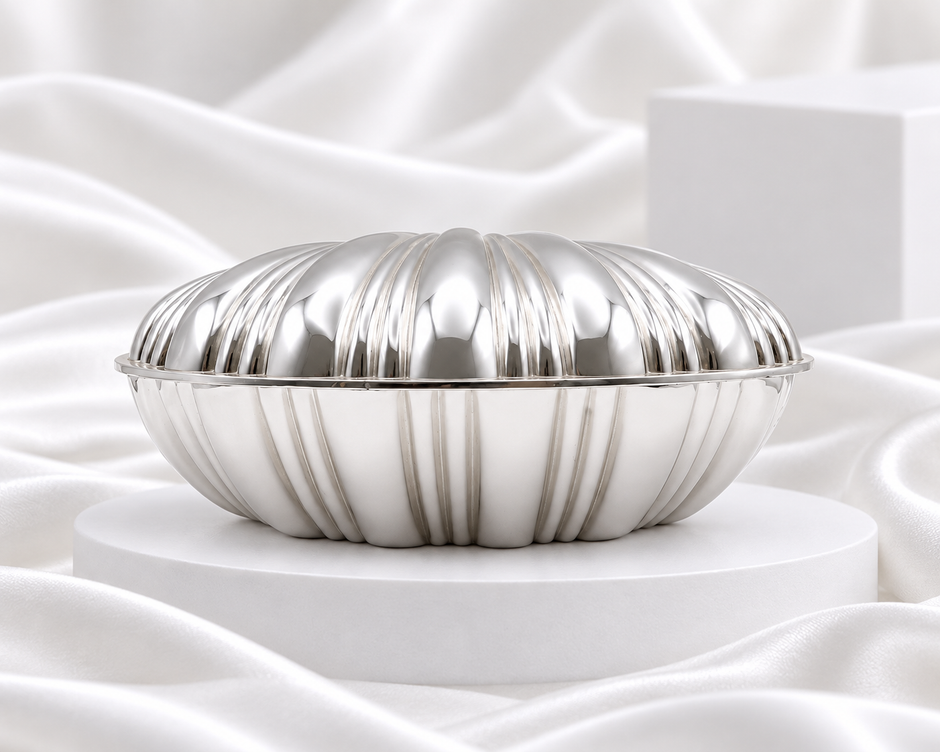 Silver Plated Shell Jewelry Box with Black Velvet Lining